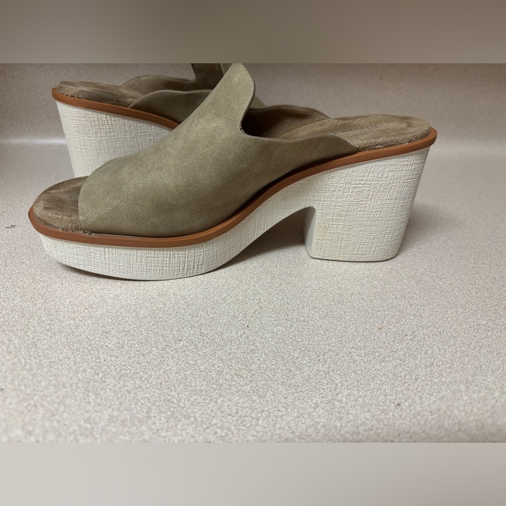 Pierre Dumas Beige Block Heel Mules - Picture 2 of 8